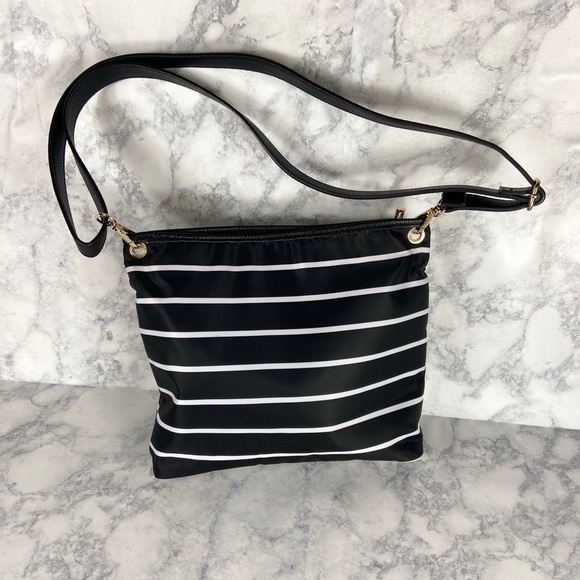 3 for $30- A new day crossbody purse - Picture 3 of 6